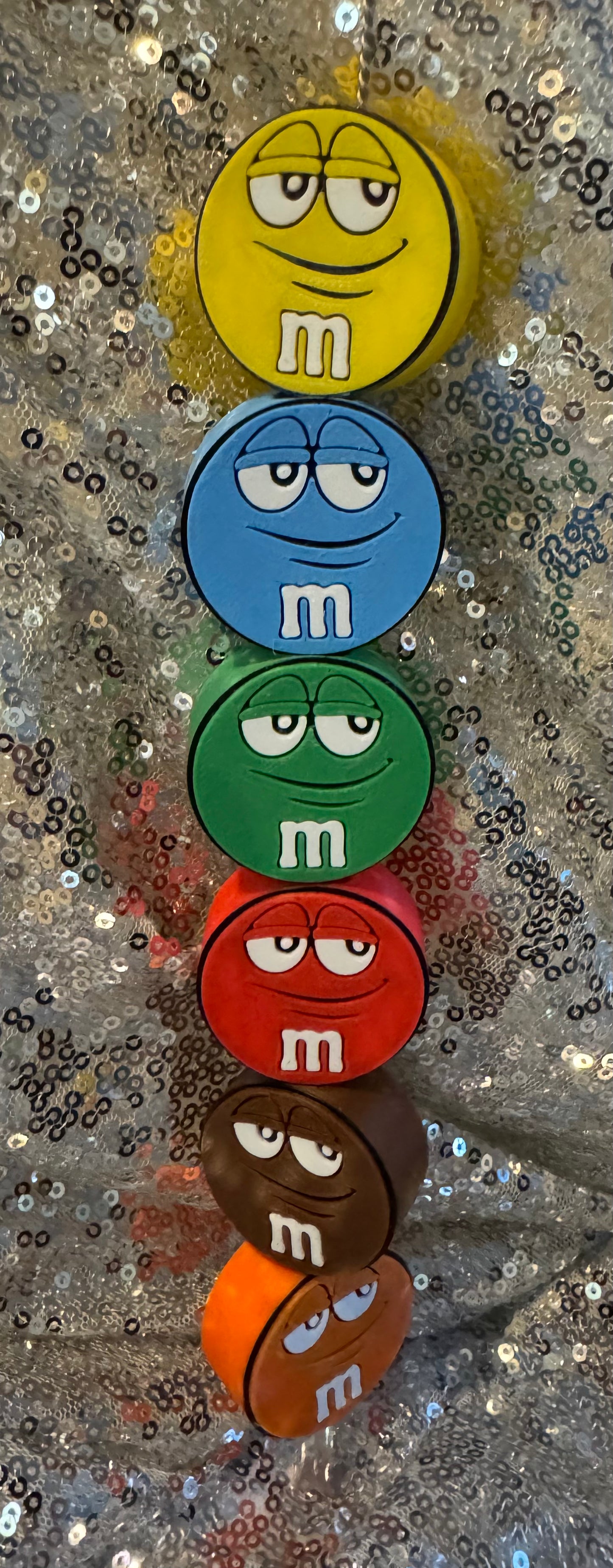 M&M